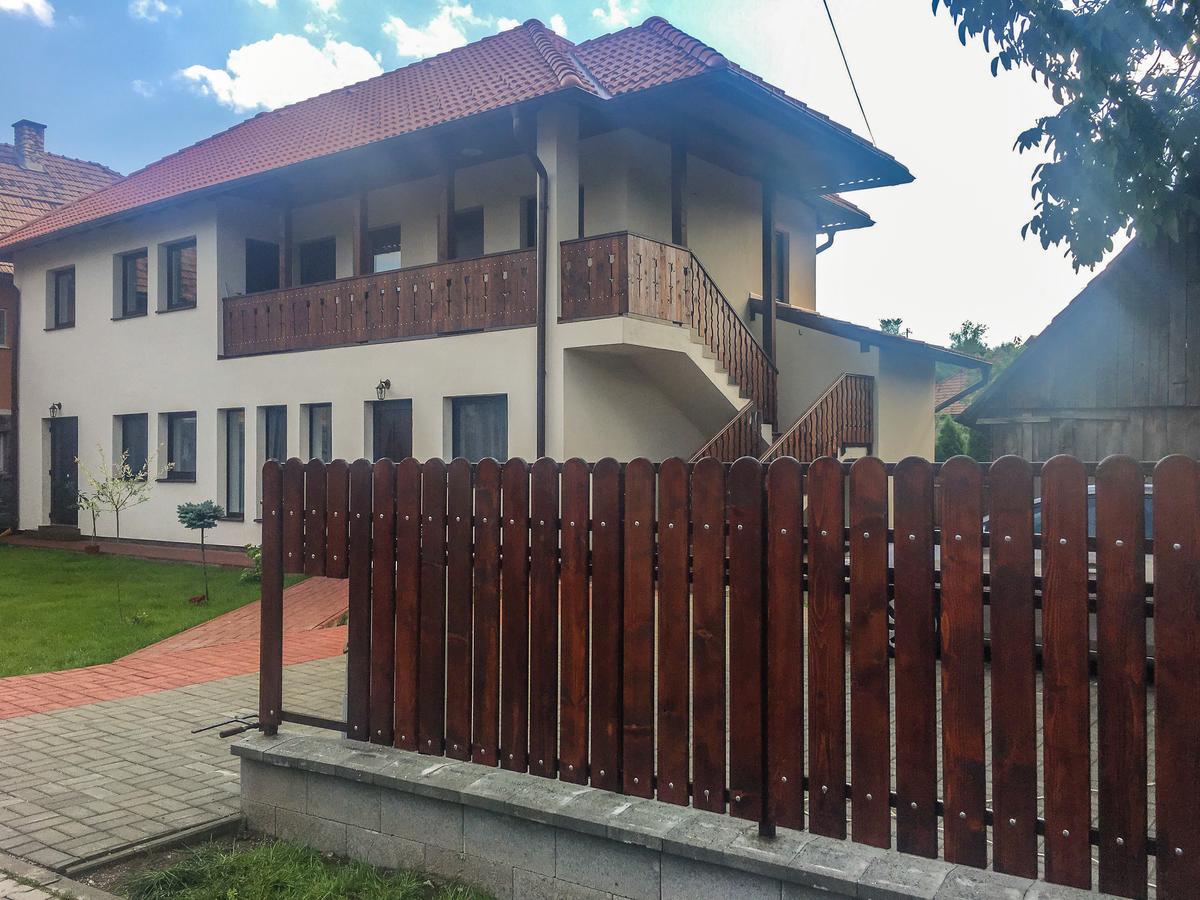 Salt Holiday Apartment Praid Exterior photo