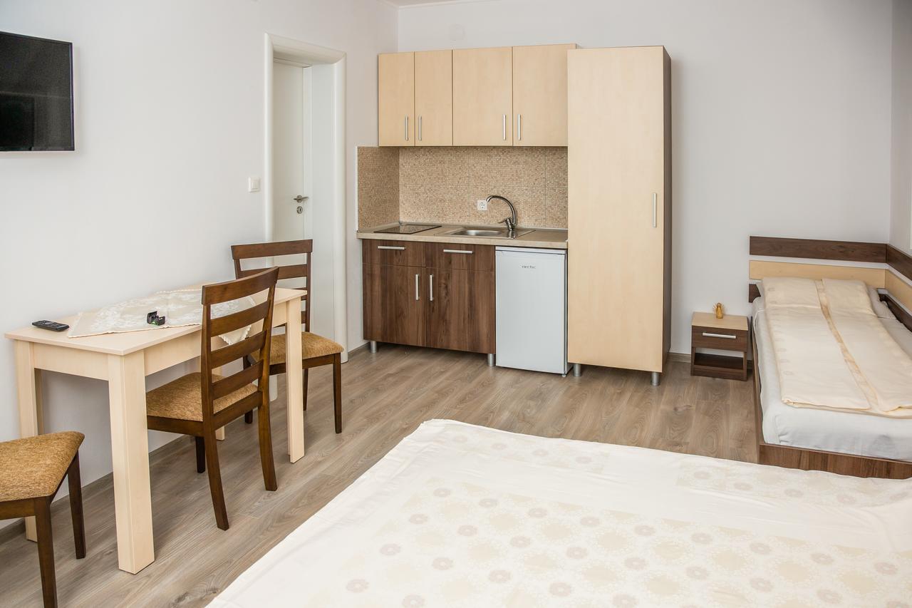 Salt Holiday Apartment Praid Exterior photo