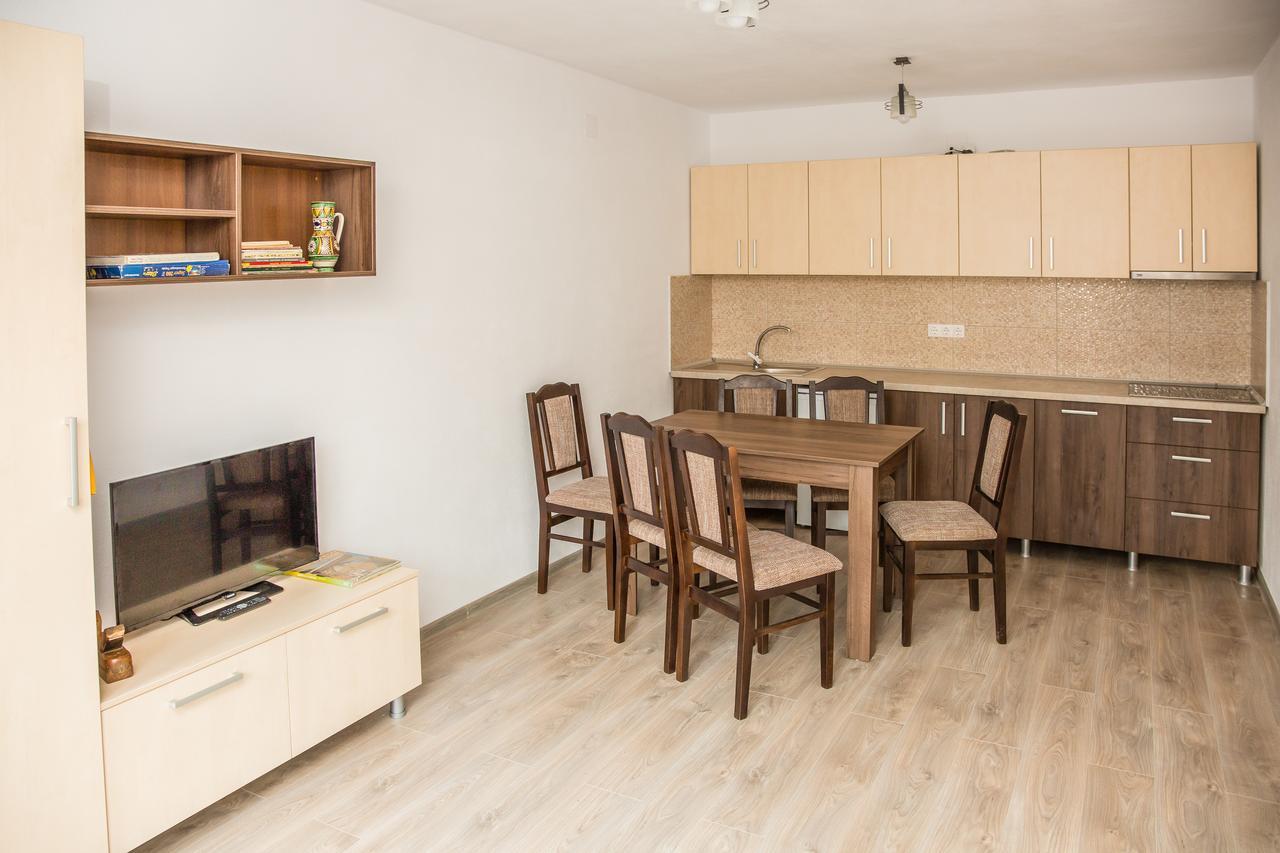 Salt Holiday Apartment Praid Exterior photo